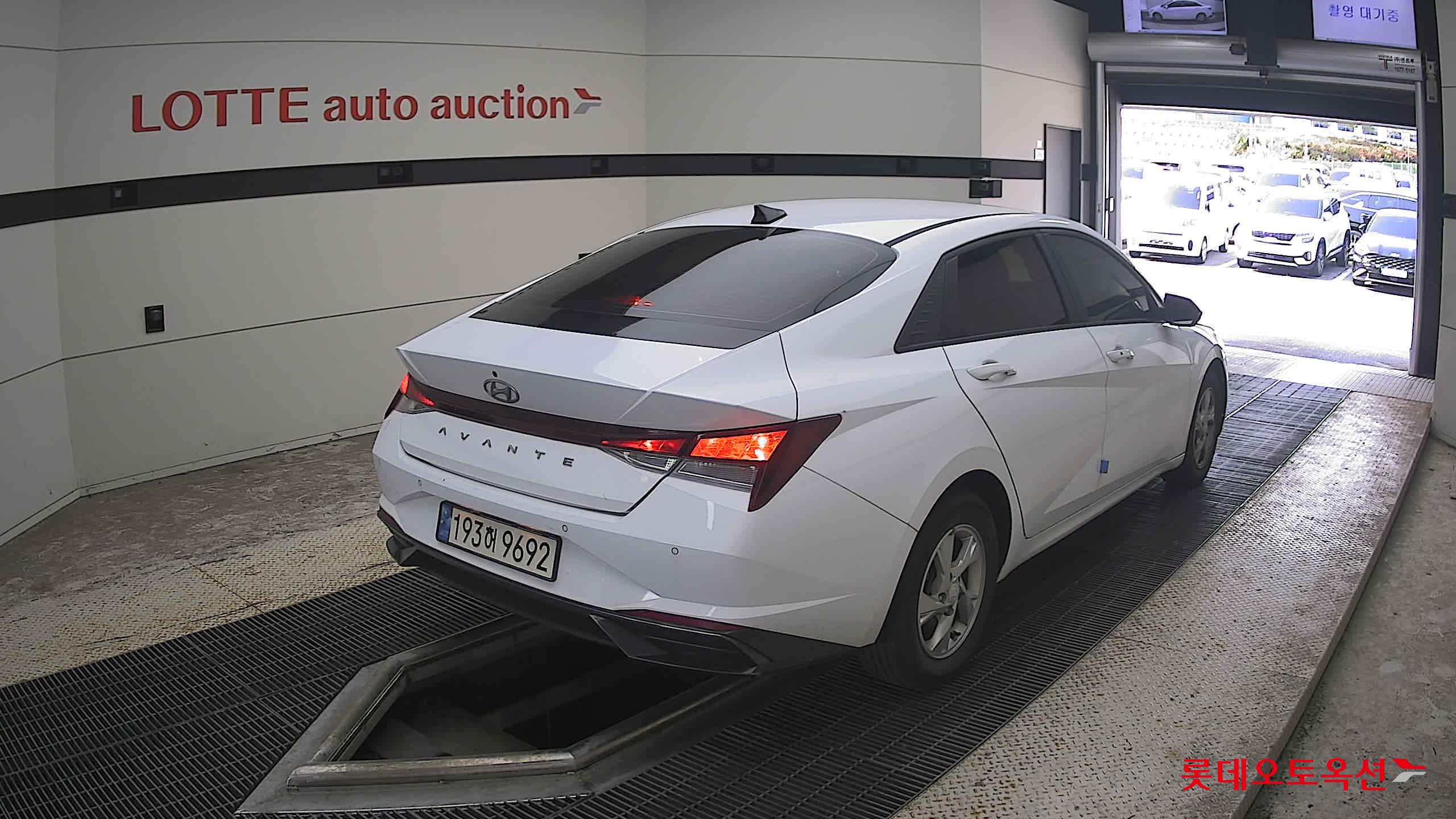 هيونداي أفانتي 2023 SMART