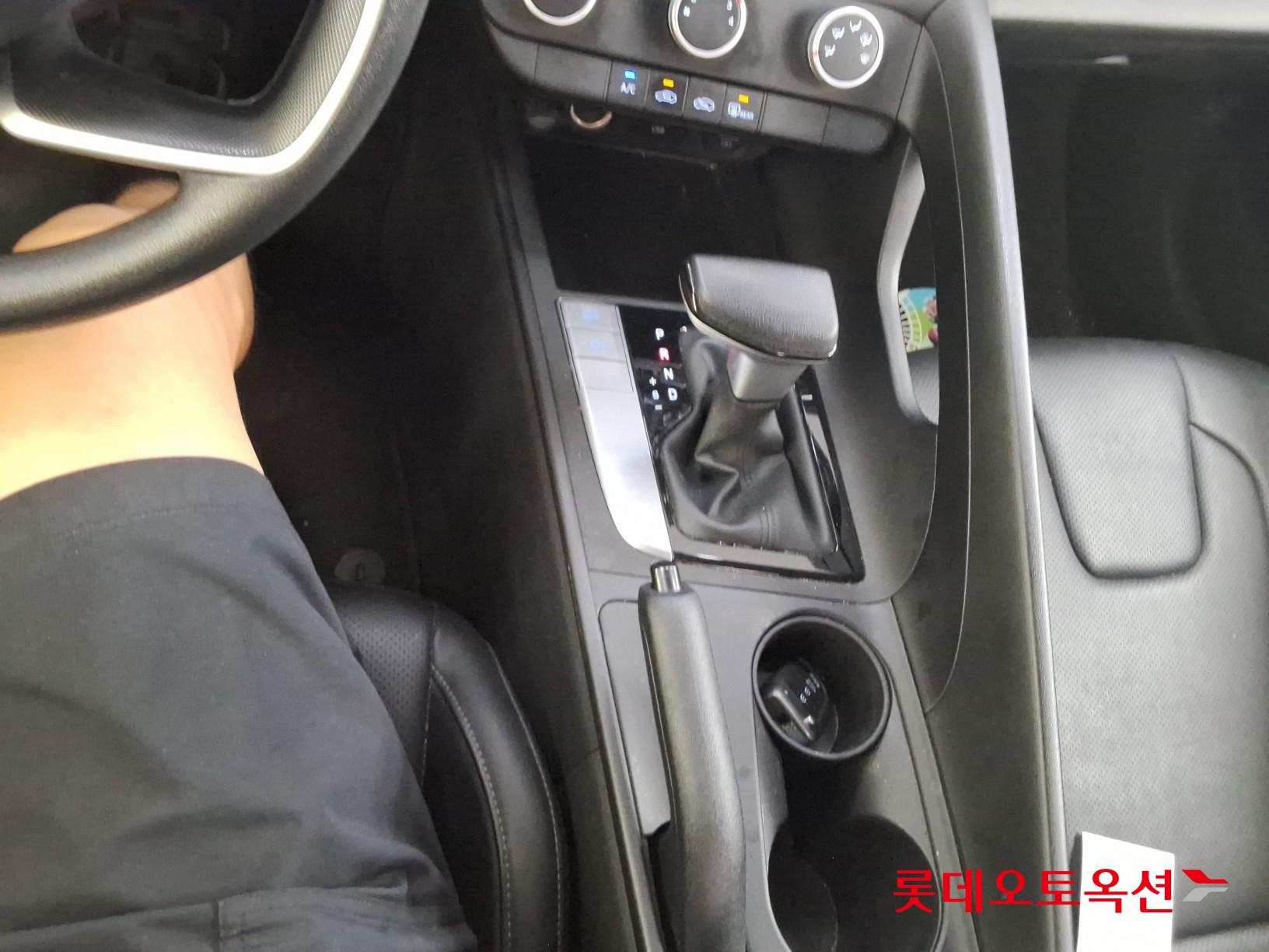 هيونداي أفانتي 2023 SMART