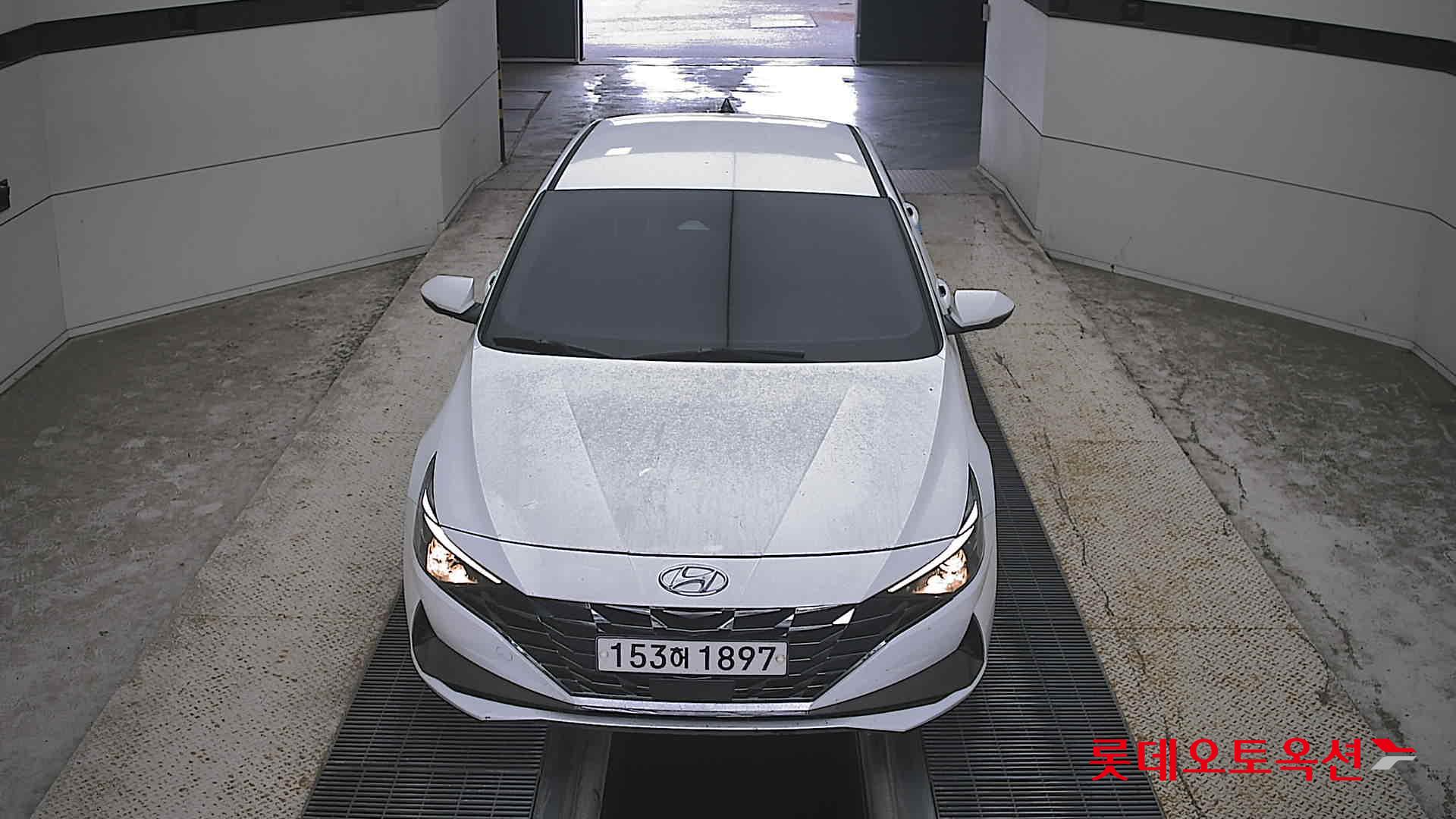 هيونداي أفانتي 2021 MODERN