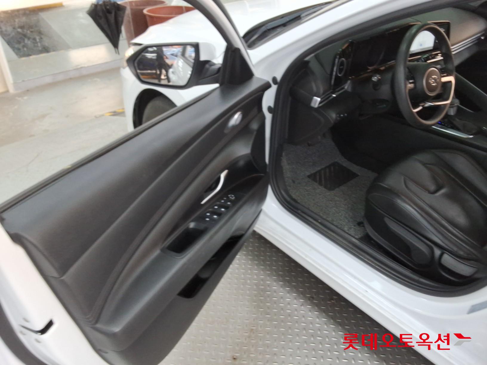 هيونداي أفانتي 2023 SMART