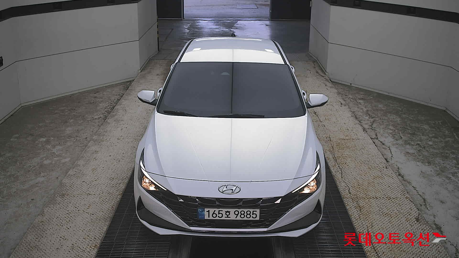 هيونداي أفانتي 2022 MODERN