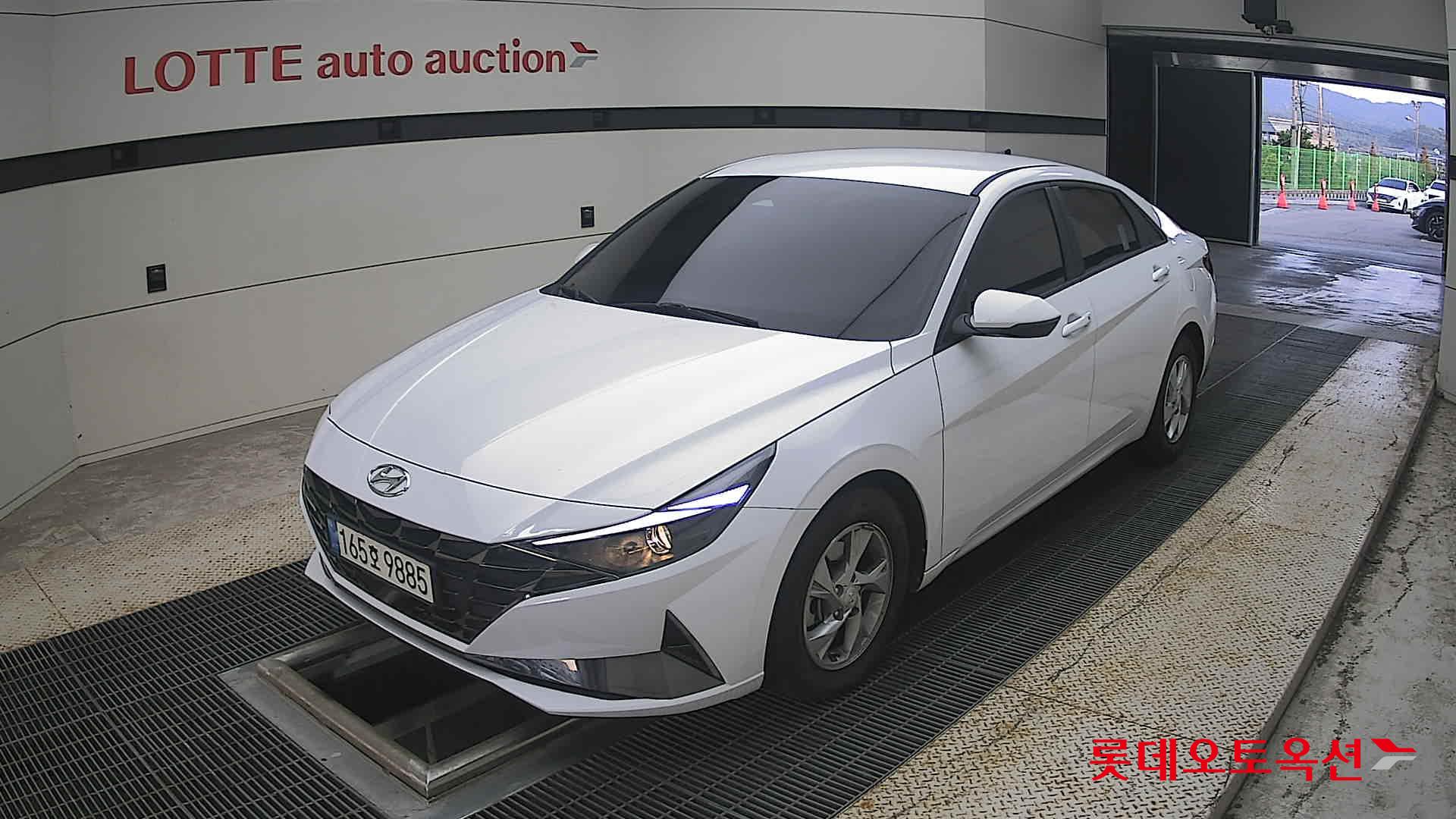 هيونداي أفانتي 2022 MODERN