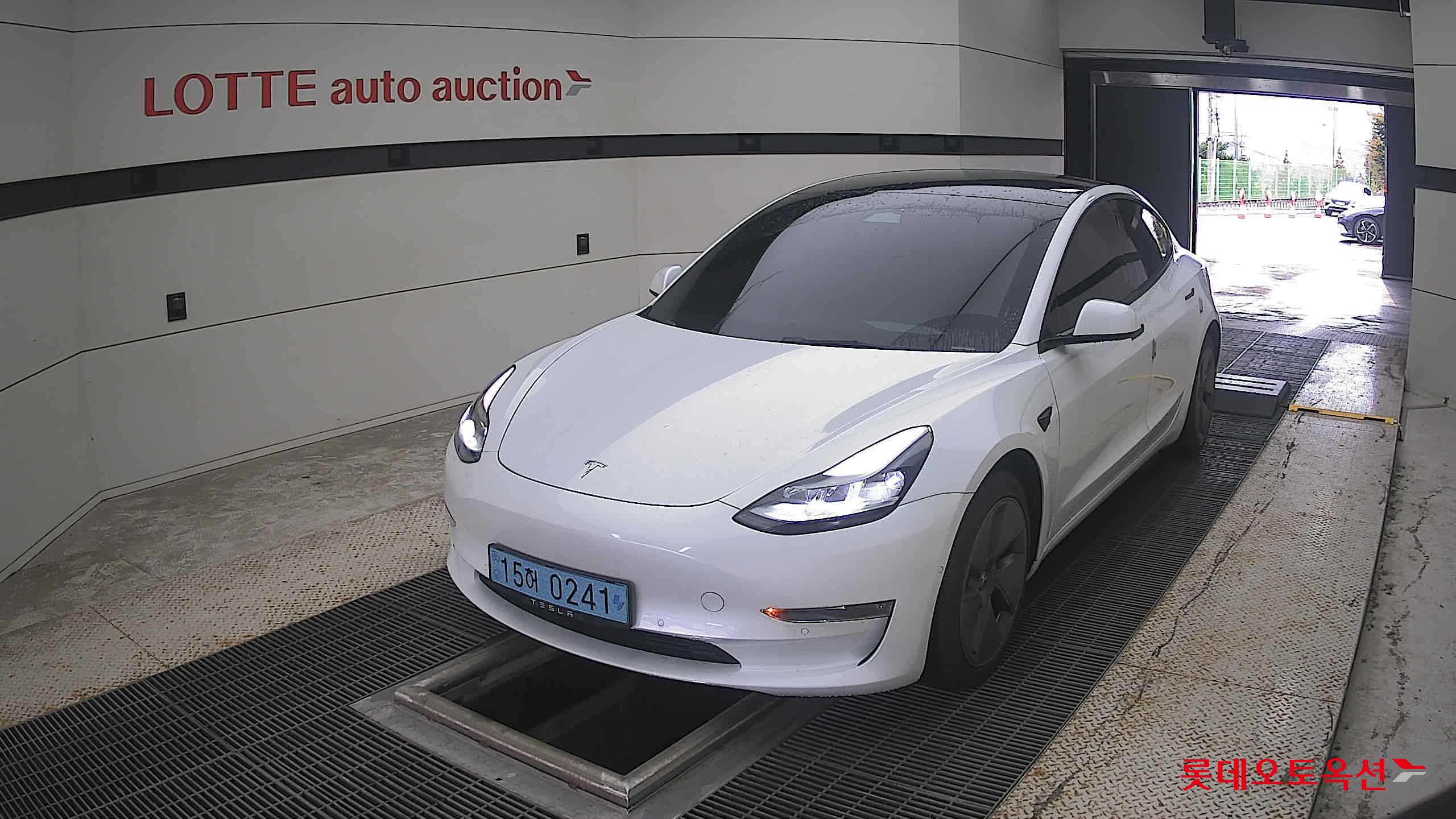 تيسلا Model 3