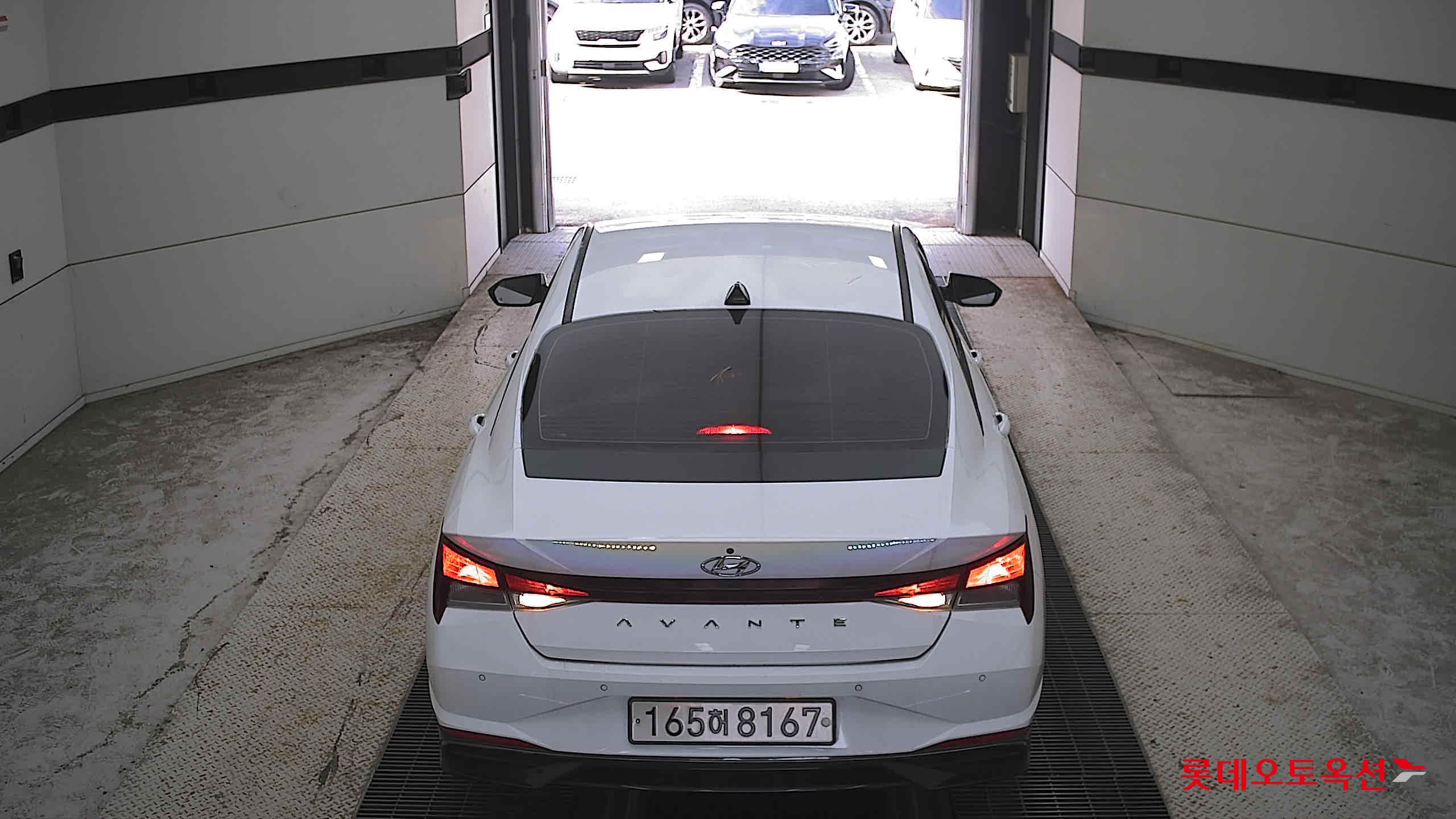هيونداي أفانتي 2022 MODERN