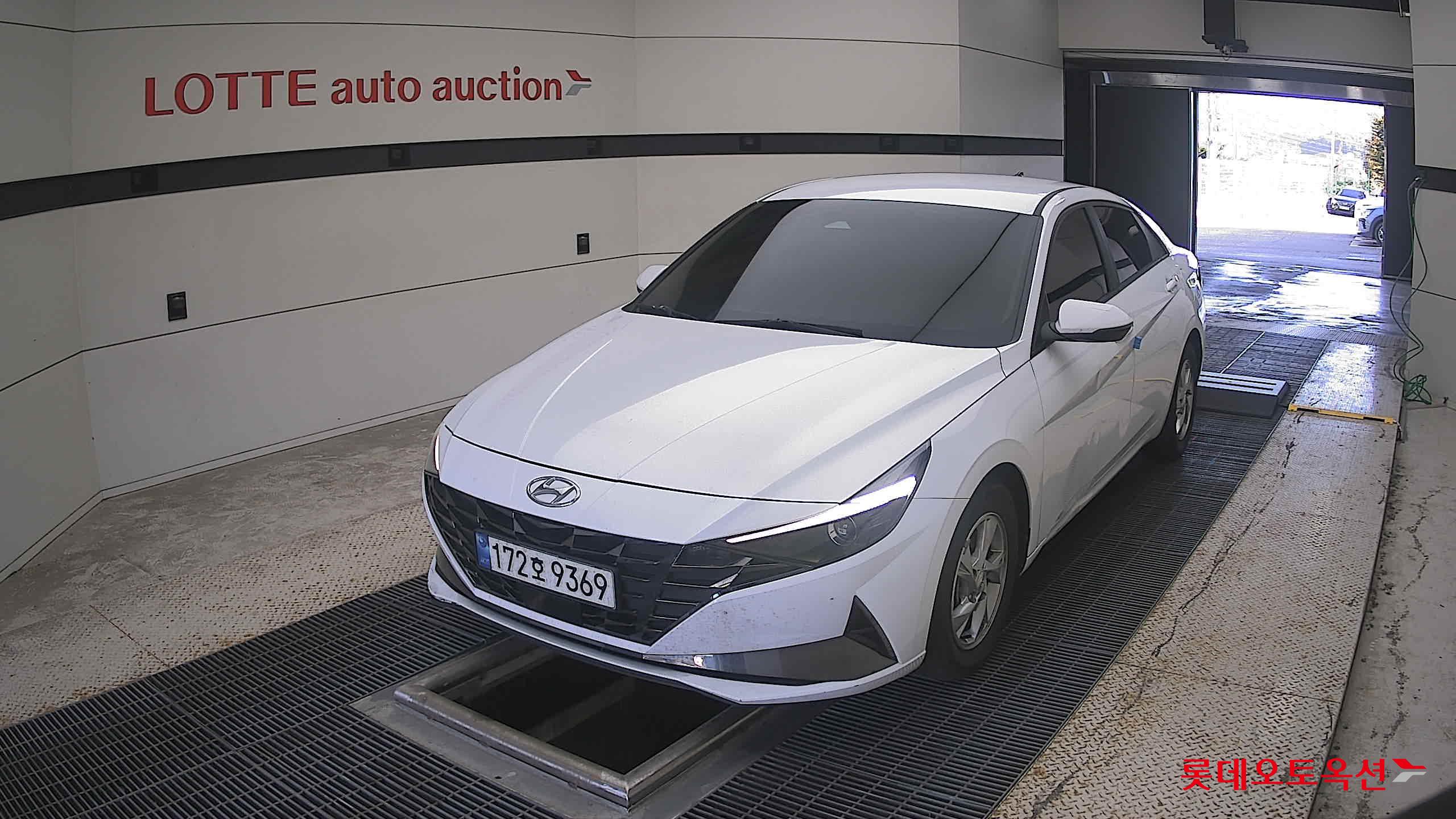 هيونداي أفانتي 2023 SMART