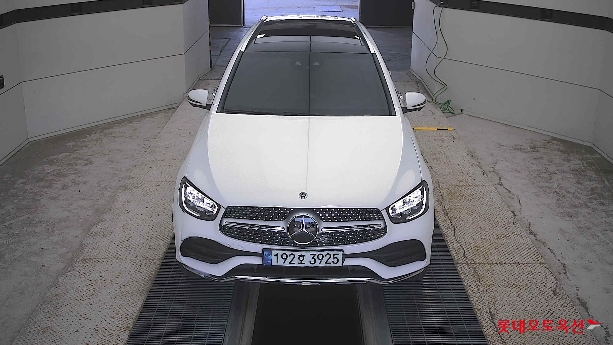 مرسيدس بنز Glc300 2022 4M بريميوم
