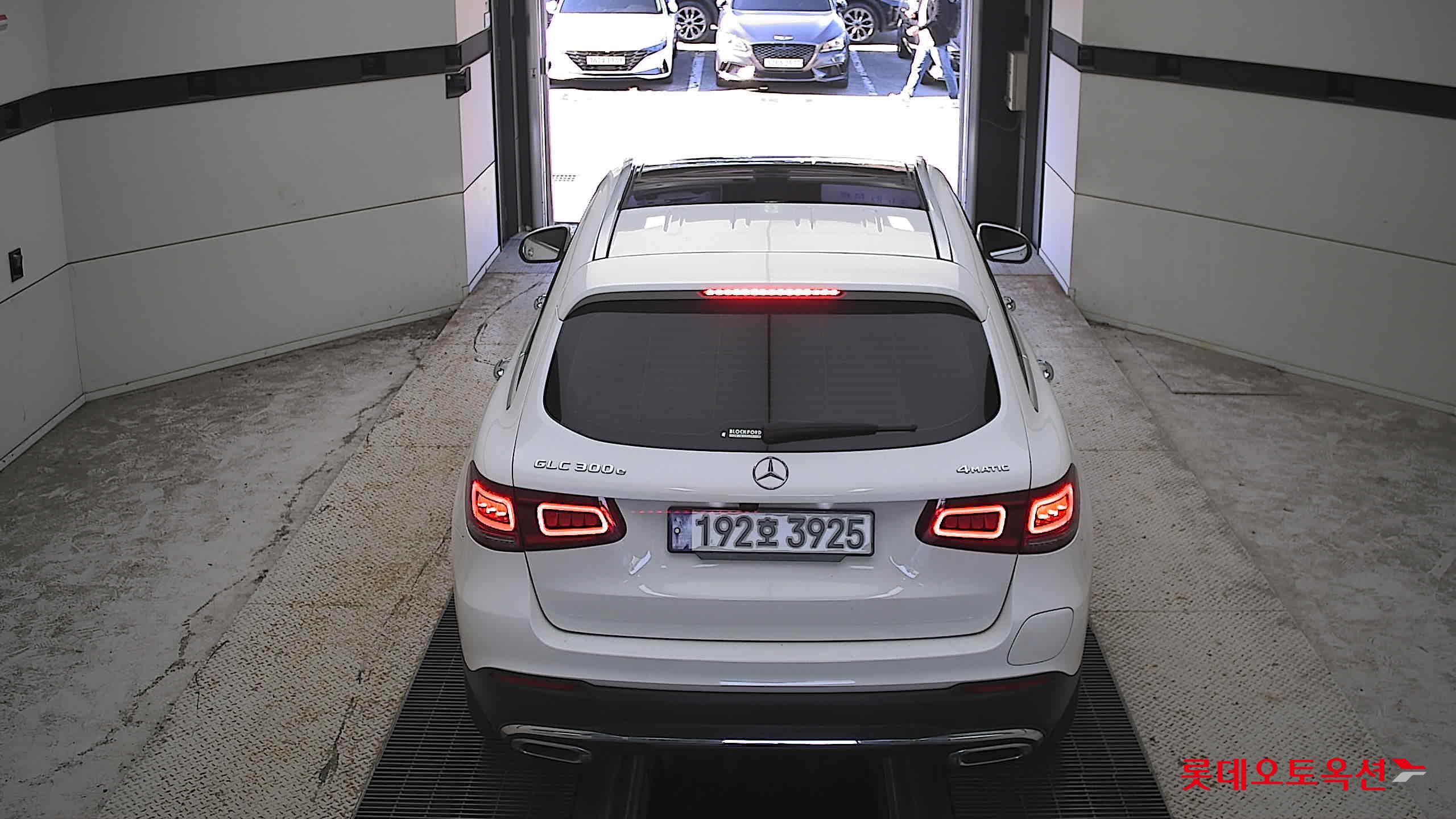 مرسيدس بنز Glc300 2022 4M بريميوم