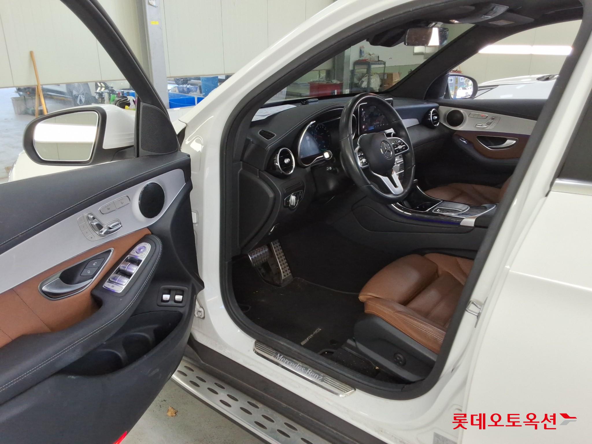 مرسيدس بنز Glc300 2022 4M بريميوم
