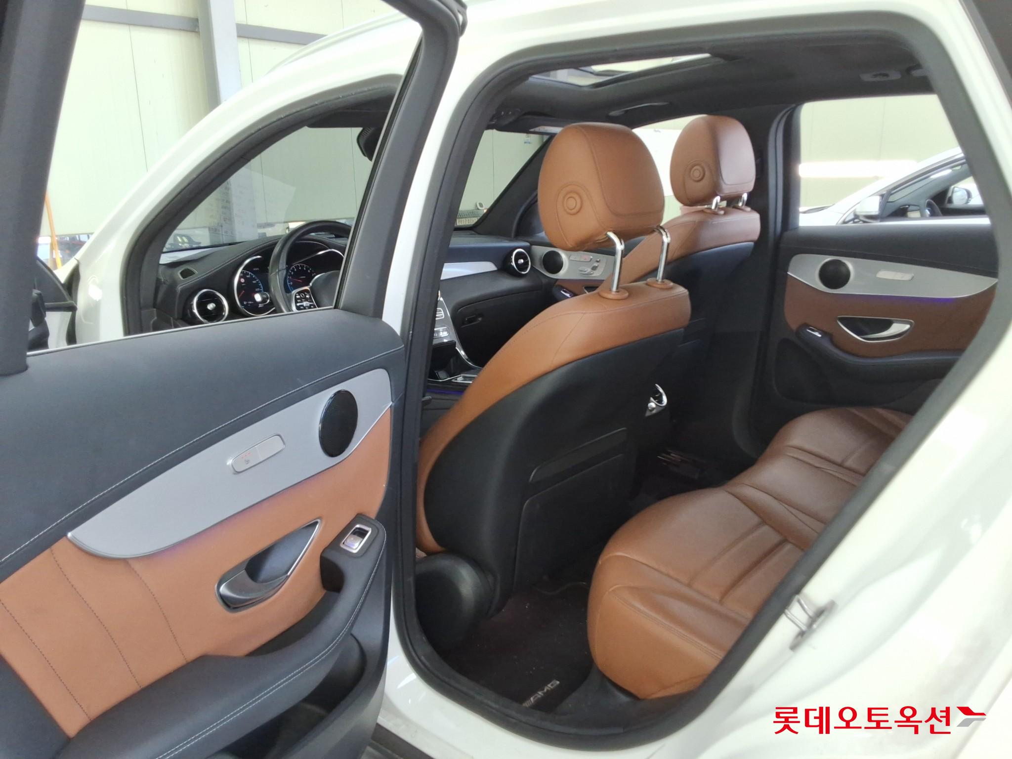 مرسيدس بنز Glc300 2022 4M بريميوم