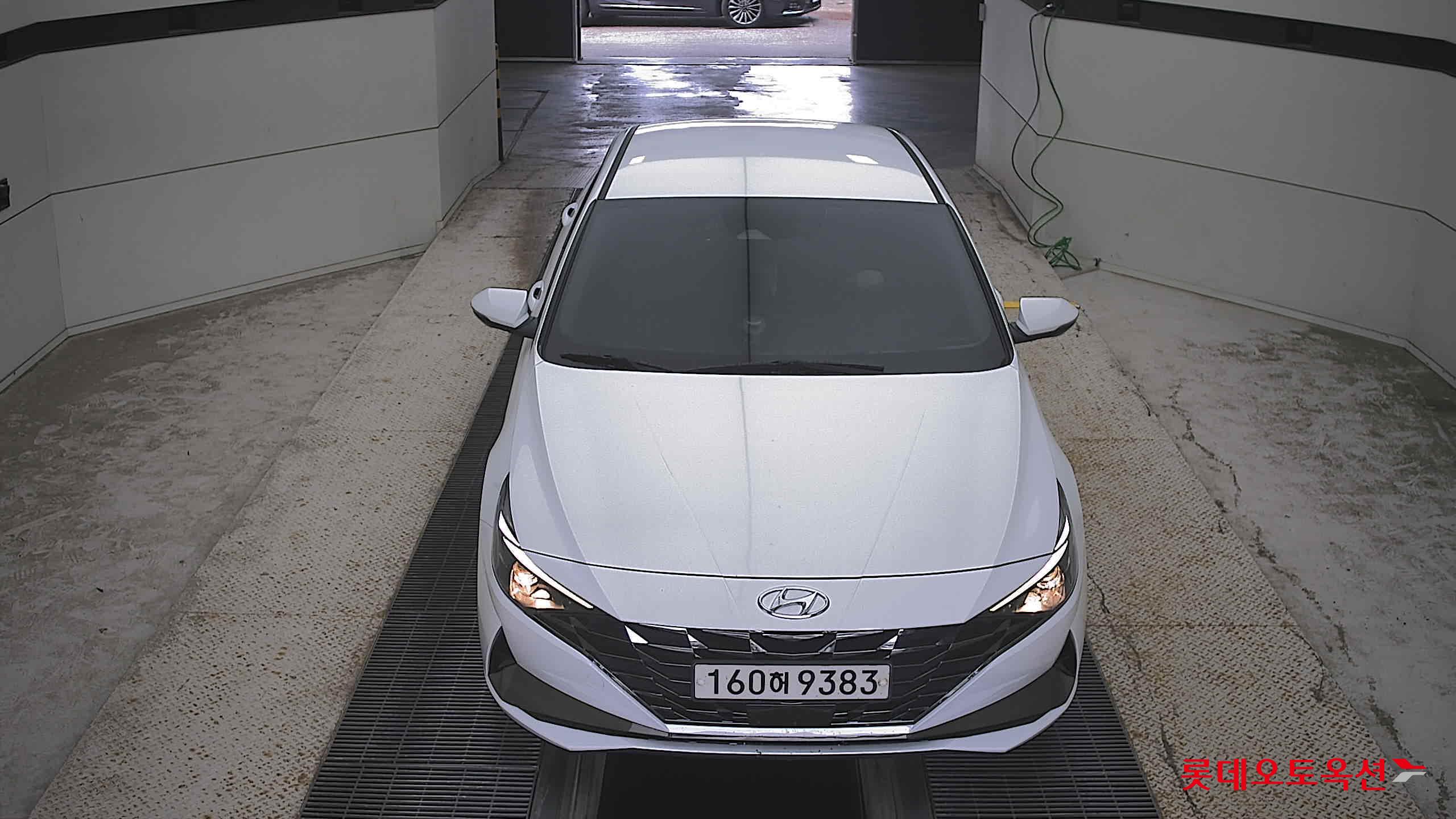 هيونداي أفانتي 2021 MODERN