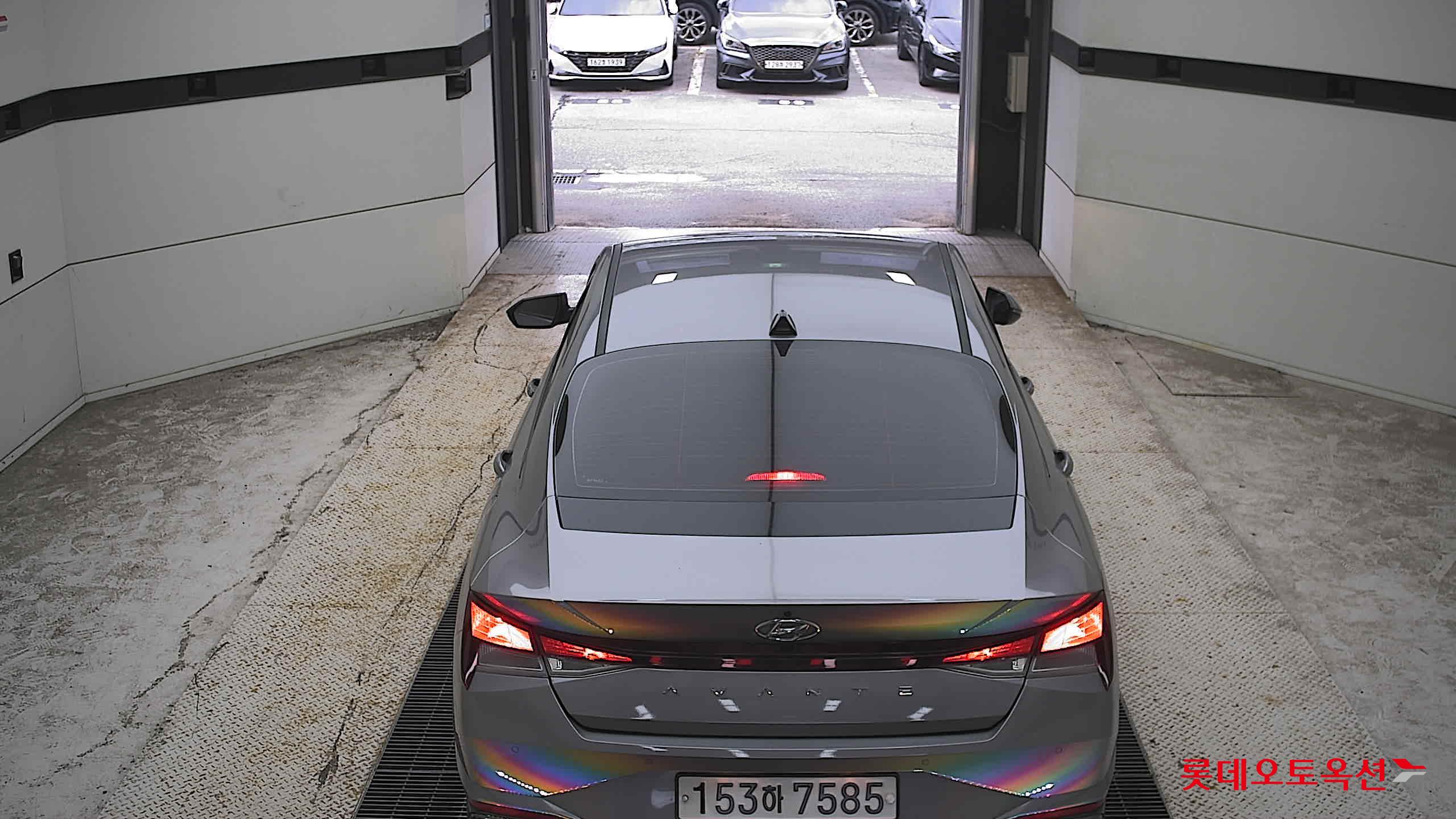 هيونداي أفانتي 2021 MODERN