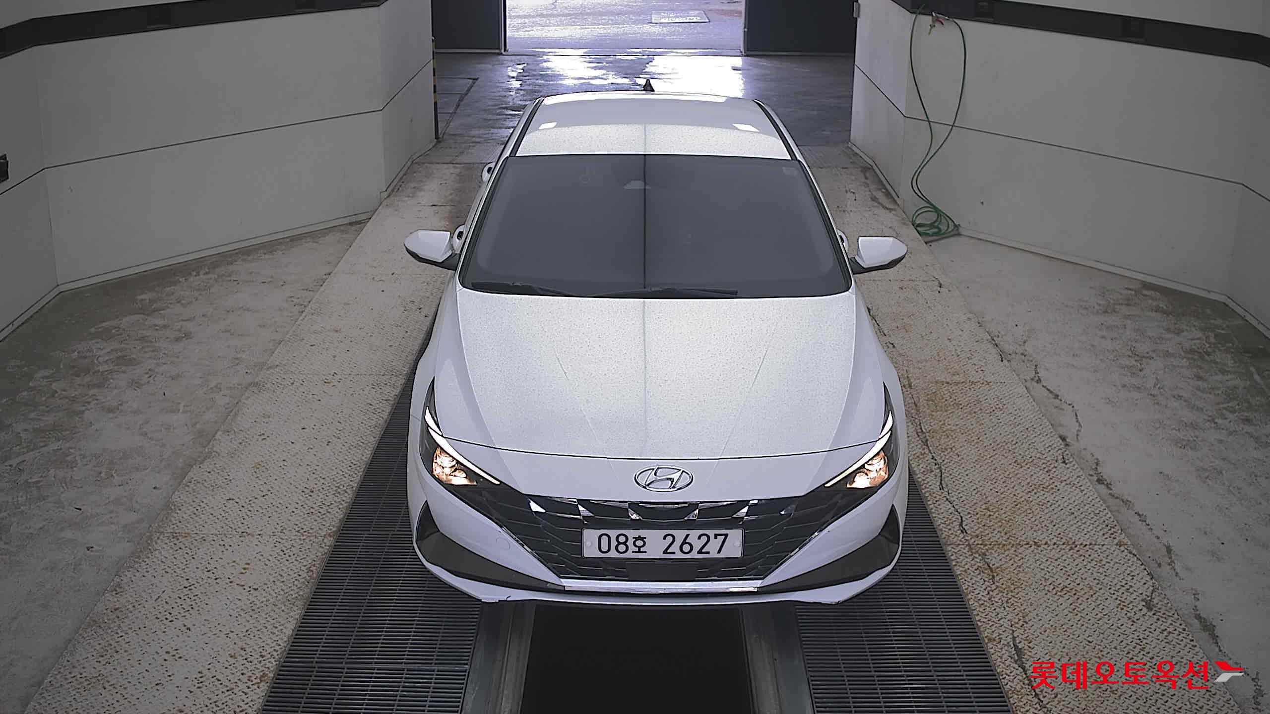 هيونداي أفانتي 2021 MODERN