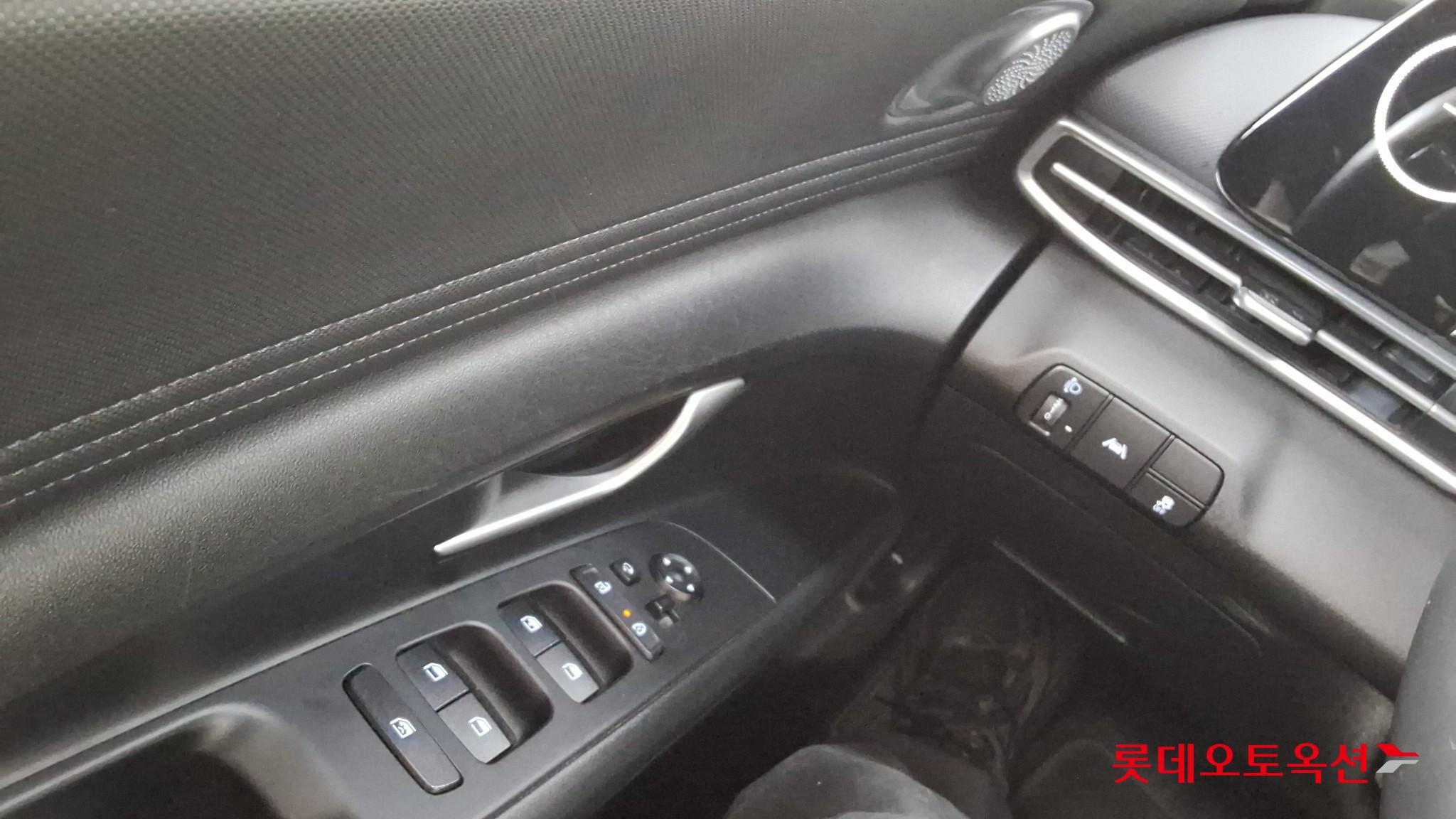 هيونداي أفانتي 2021 MODERN