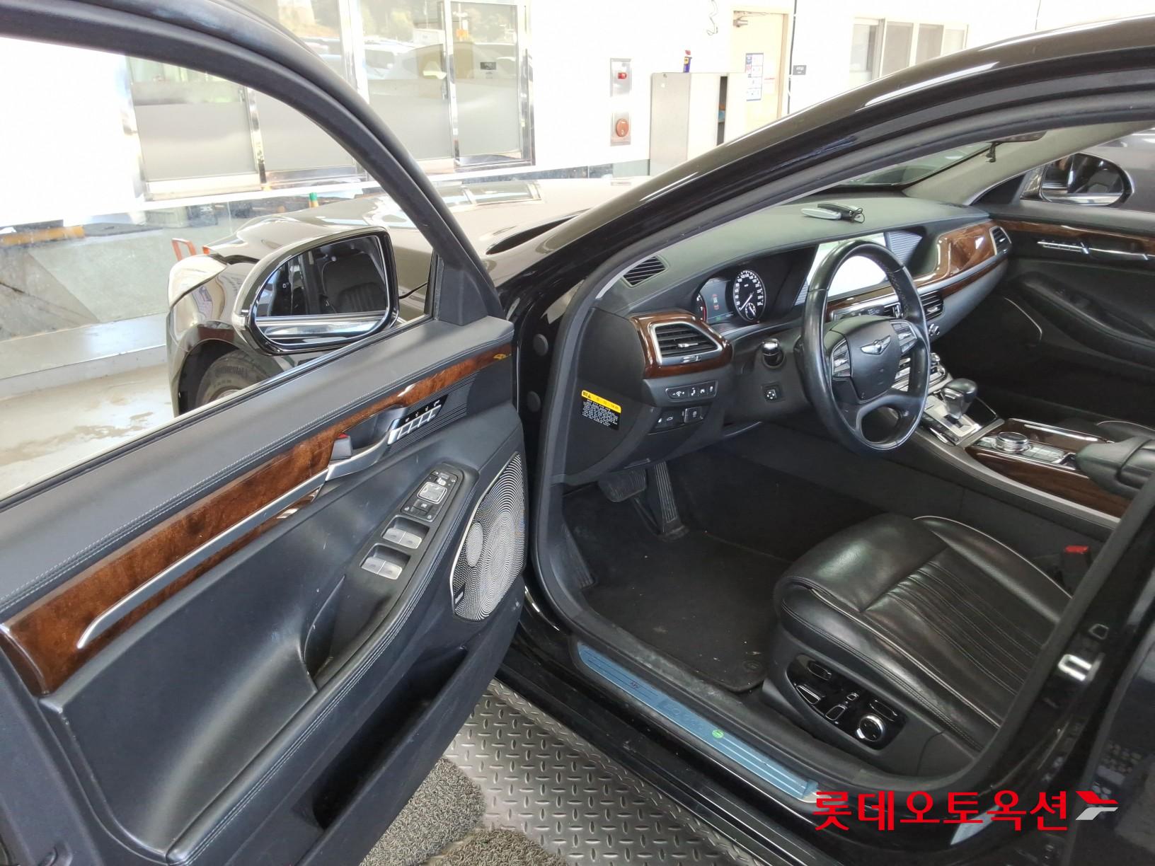 جينيسيس Eq900 2016 PRESTIGE