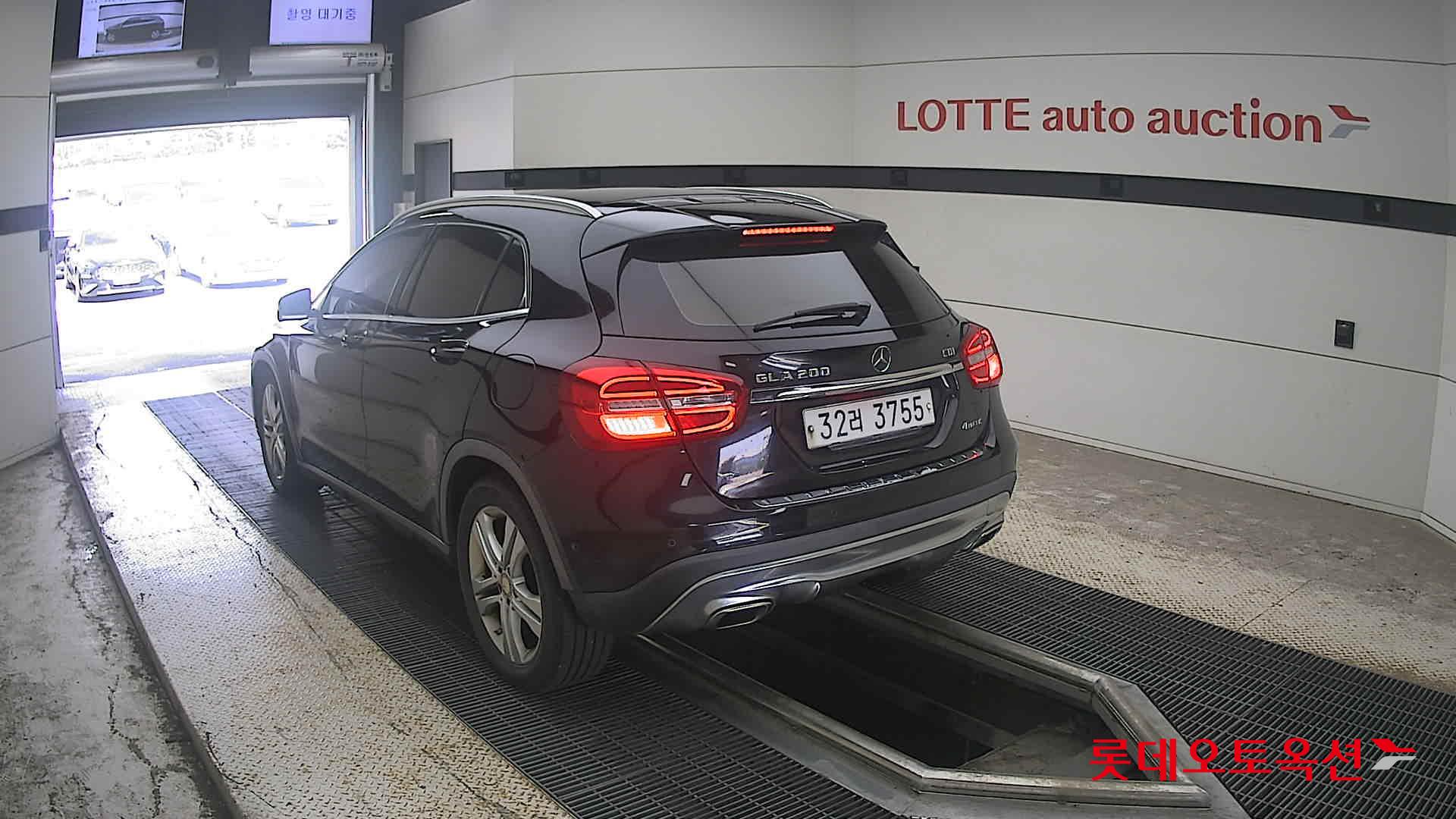 كرايسلر 200 2015 4MATIC