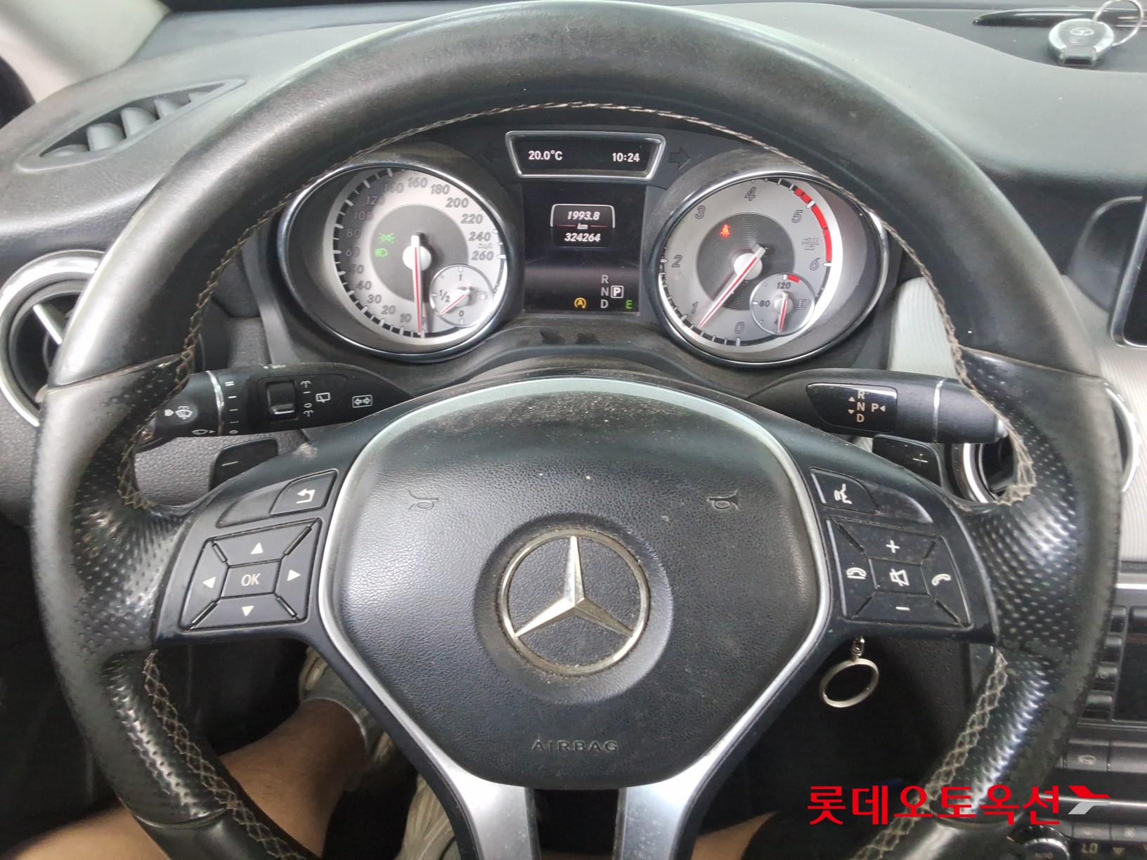 كرايسلر 200 2015 4MATIC