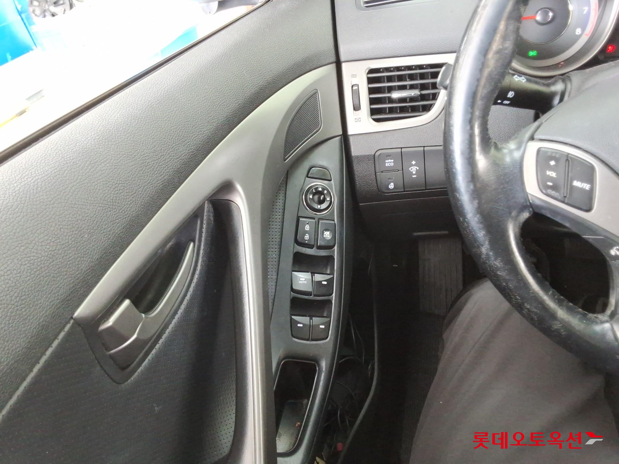 هيونداي أفانتي 2013 SMART